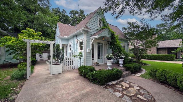 1106 Tucker St — G W Fox Add