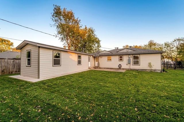 1315 Whitley Dr — Buckner Park