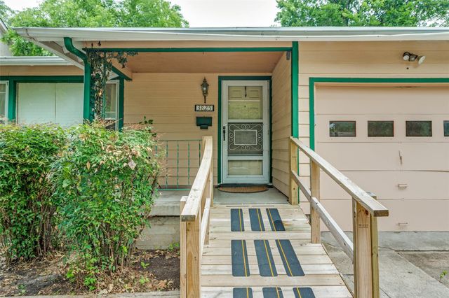 3825 Byers Ave — Queensborough Add