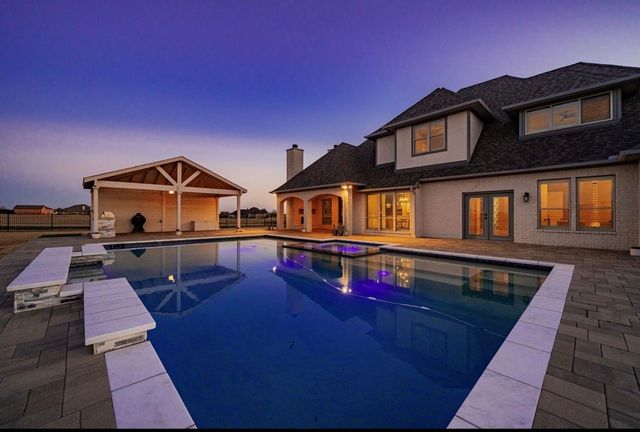 1570 Winding Creek Ln — High Point Lake Estates, Secti