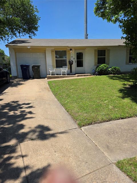 1003 Quincy Cir — Rainbow Estates