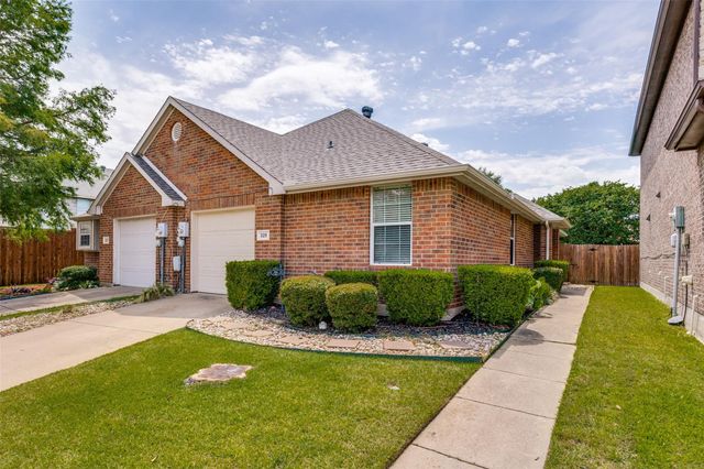 325 Austin Ave — Village The