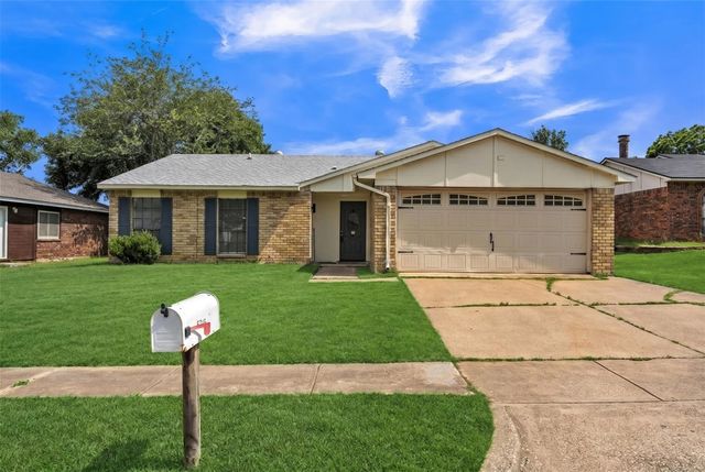 6705 Greenfield Dr — Woodfield Add