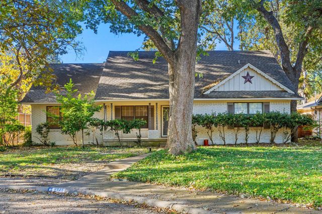 6925 Galemeadow Cir — Mockingbird Manor