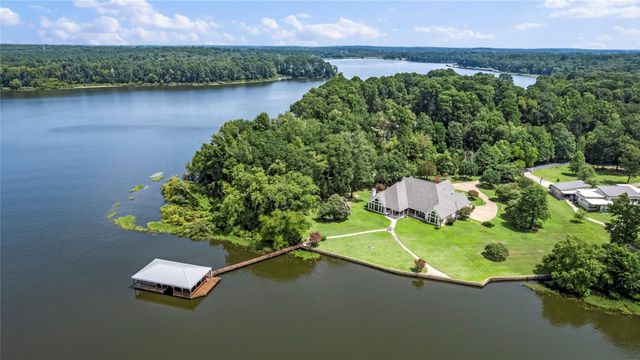 17110 Island Cove