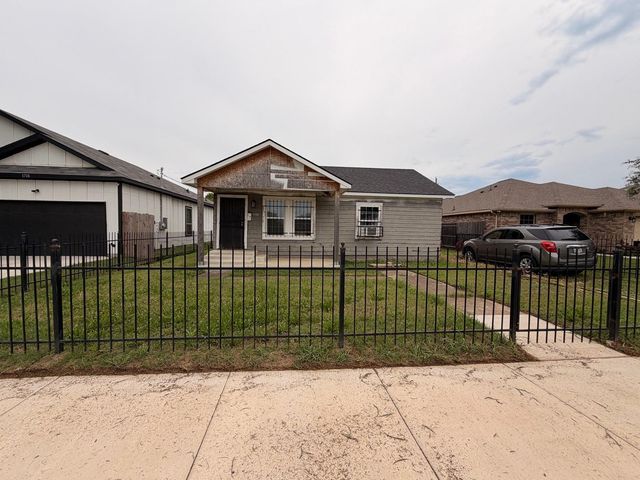1720 E Arlington Ave — Belmont Add