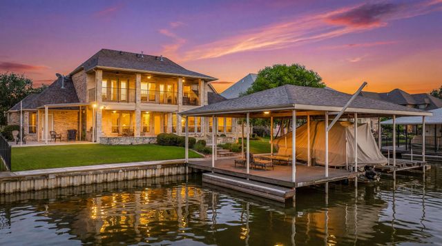 2707 Harborside Dr — Harbor Lakes Ph 2