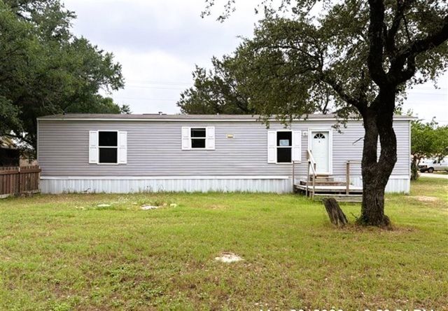 2802 Sycamore Ct — Oak Trail Shores Sec B