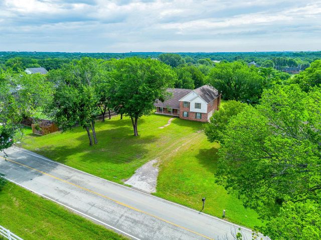 7404 John Mccain Rd — Beverly View