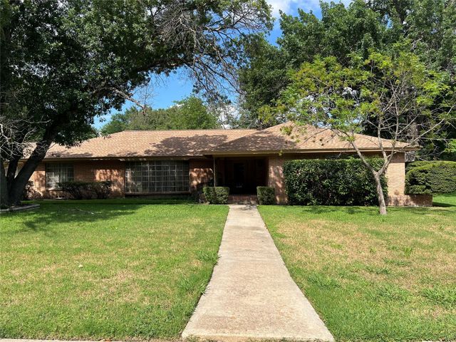 4109 Angus Dr — Ridglea Hills Add