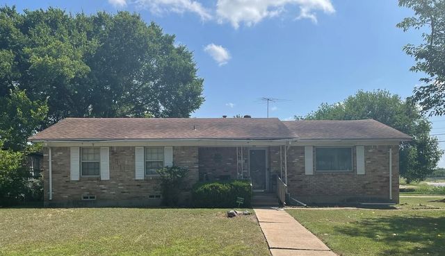 1838 Oak Hill Cir — Tanglewood
