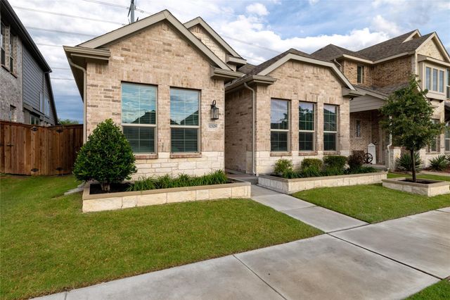 12329 Hulson Trl — Wellington
