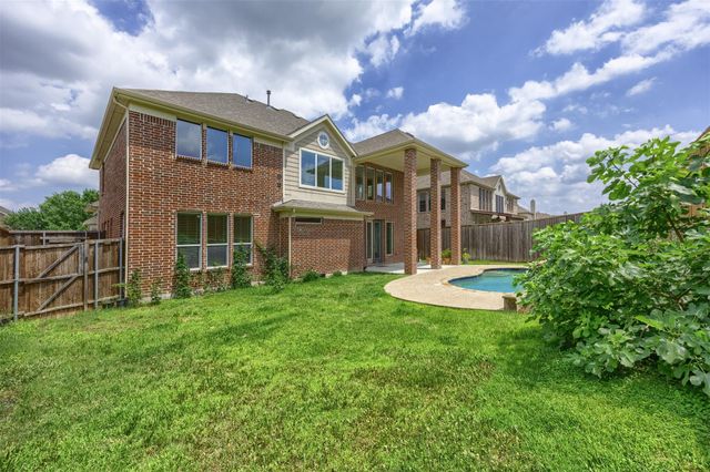 6425 Abbotsford Dr — Trails Of Glenwood #3
