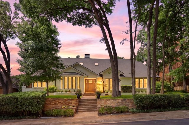 9223 Club Glen Dr — Forest Medows Add 6