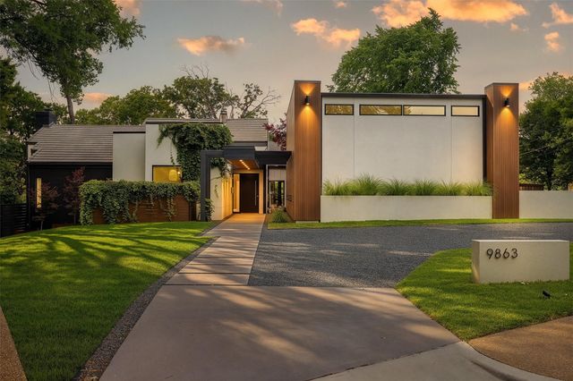 9863 Elmcrest Dr — White Rock North Add 9th Instl