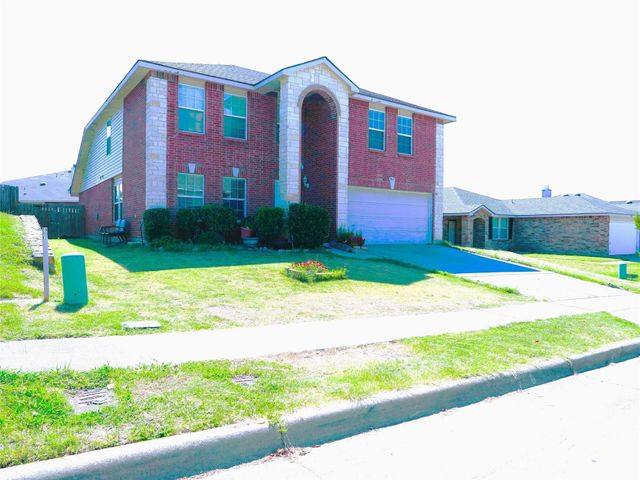 9017 Troy Dr — Poynter Crossing Add