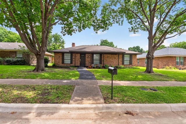302 Gwendola Dr — Northwood Park Add #3