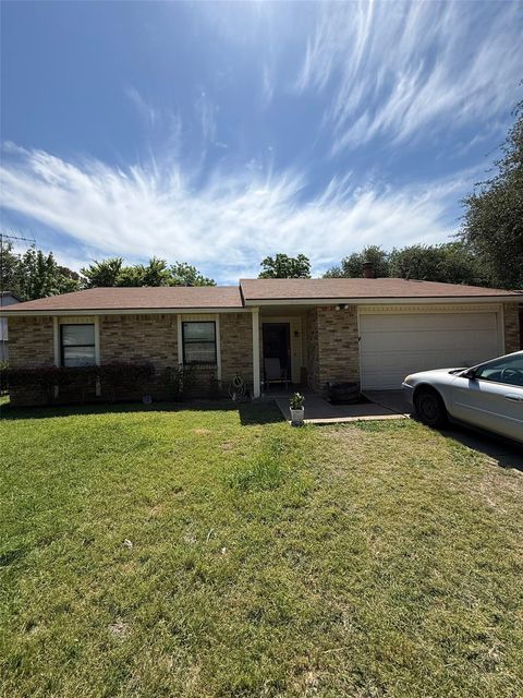 5725 Maiden Ln — Northbrook Ph 1 & 2 Ftw