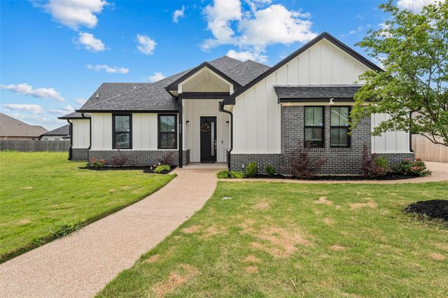820 Forward Pass Dr — Moonlight Park