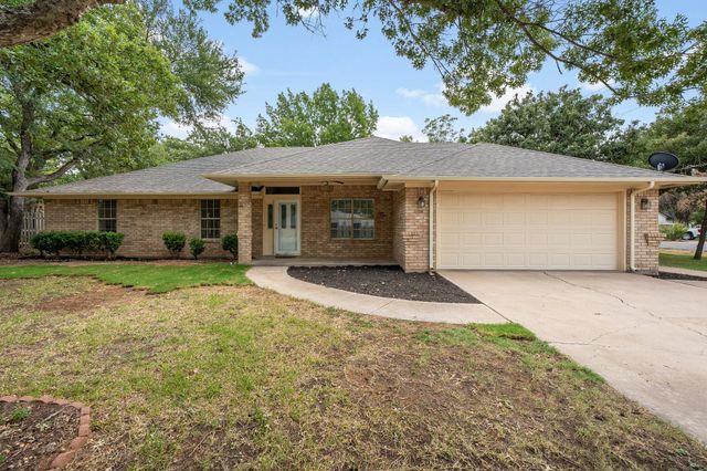 3906 Cimmaron Trl — Decordova Bend Estate