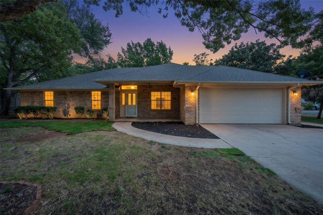 3906 Cimmaron Trl — Decordova Bend Estate