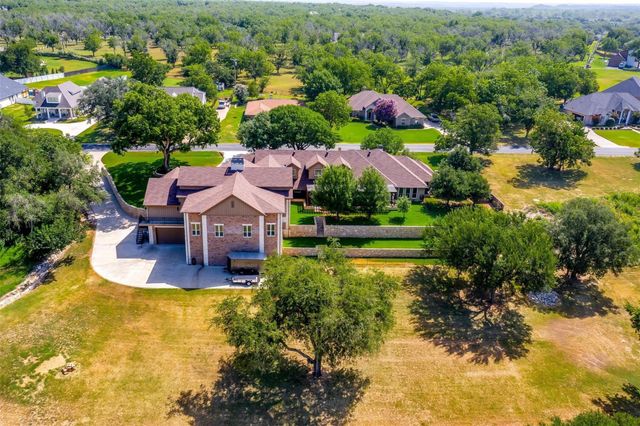 9310 Bellechase Rd — Pecan Plantation
