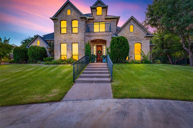 114 Southwest Dr — Mcdavid Southwest