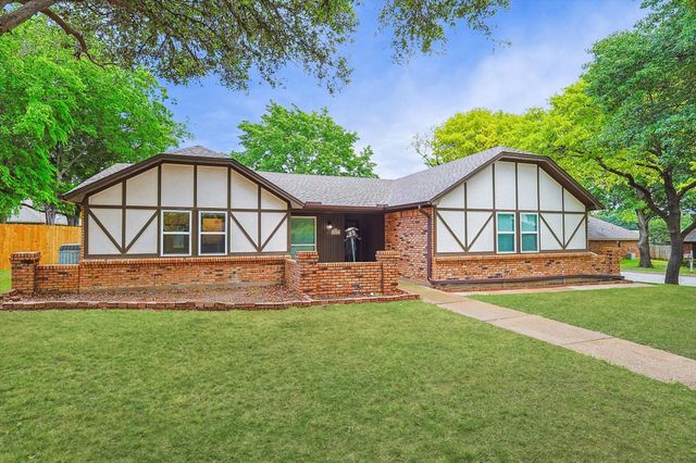6837 Starnes Rd — Foster Village Add