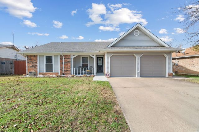 7629 Cedarhill Rd — Echo Hills Add