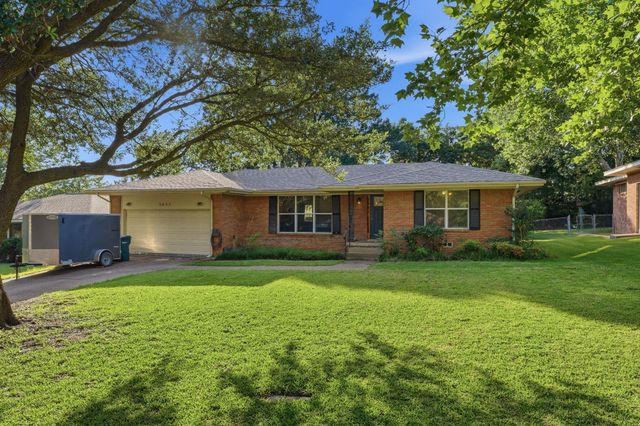 1411 Robin Dr — Westwood 3rd Add