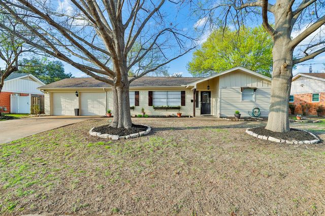 7217 Green Meadow Dr — Holiday Heights Add
