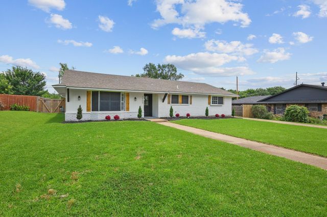 2505 Meadows Ln — Turtle Creek N Add
