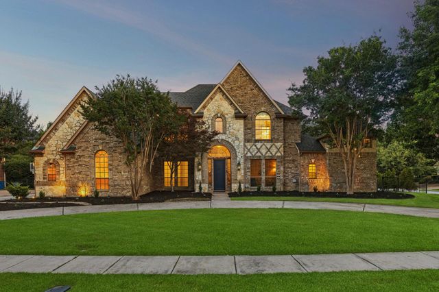 1807 Greenlea Cv — Southlake Woods Add