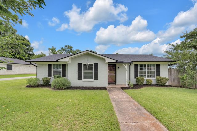 842 Starlight Dr — Starlight Meadows