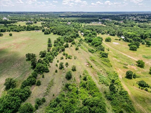 876 Old Authon Rd — none
