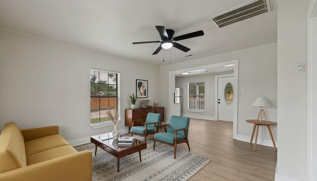 806 E Brin St — Moore & Nash