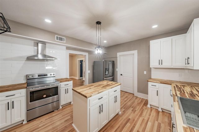 306 Davis St — Mccalls