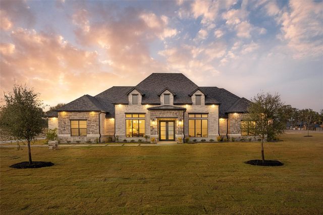 724 Cooper Trl — Santana Ridge