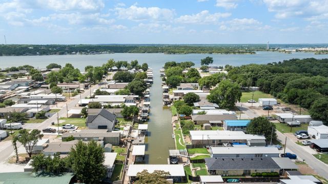 6619 Dayla Ct — Blue Water Shores