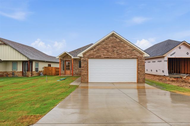 1413 Ridgeview Cir — Comanche Cove Sub Sec C
