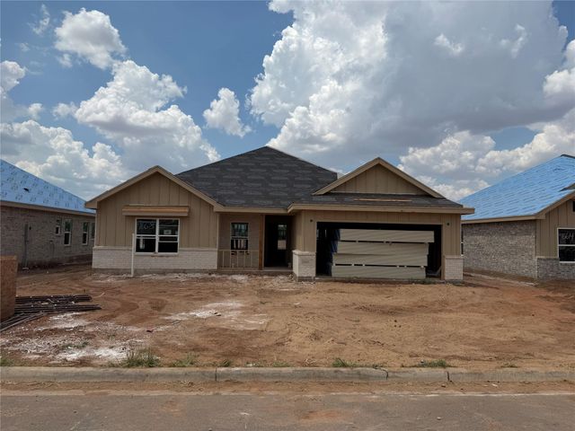 7668 Lake Ridge Pkwy — Carriage Hills
