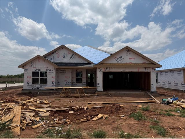 7664 Lake Ridge Pkwy — Carriage Hills
