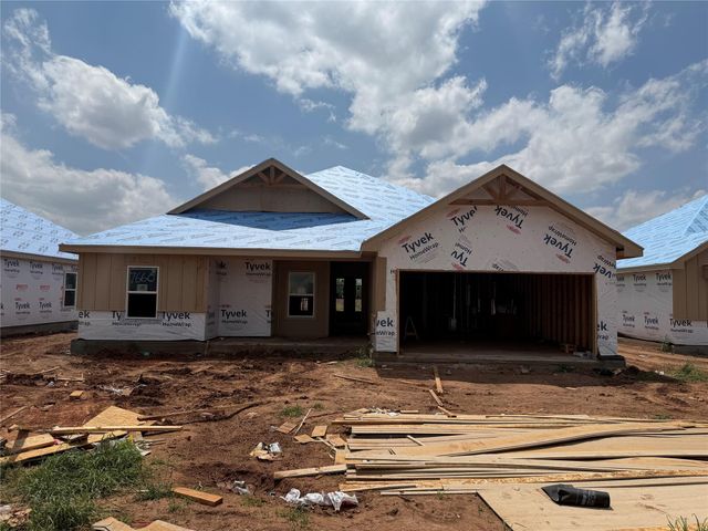 7660 Lake Ridge Pkwy — Carriage Hills