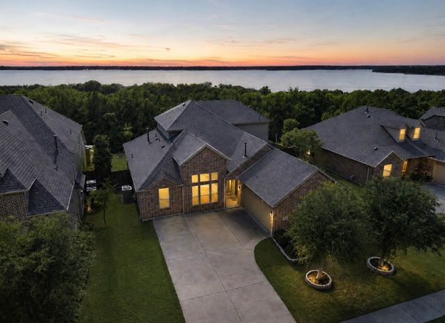 3909 Whitman Dr — Castle Ridge Estates Ph 3