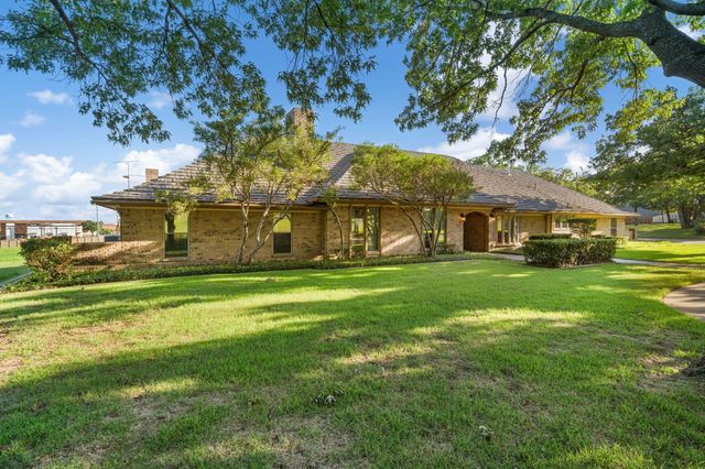 8920 Martin Dr — None