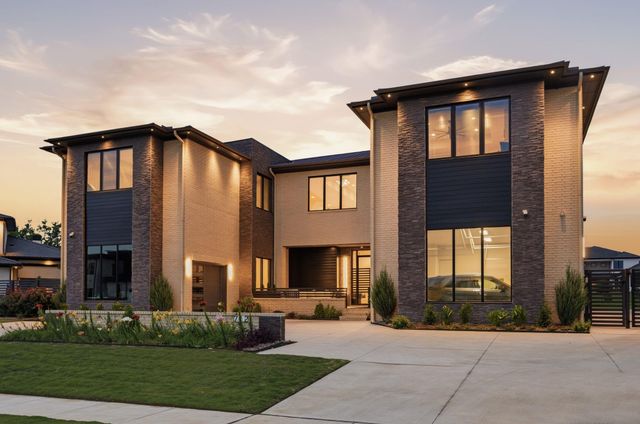 712 Crescent Hts — Crescent Heights Add