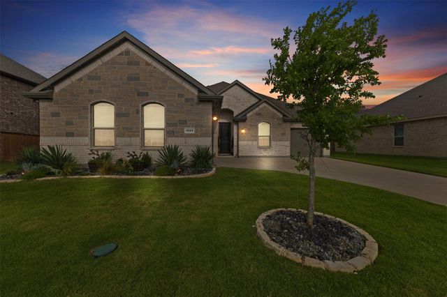 1029 Greencove Dr — Grove Ph Five