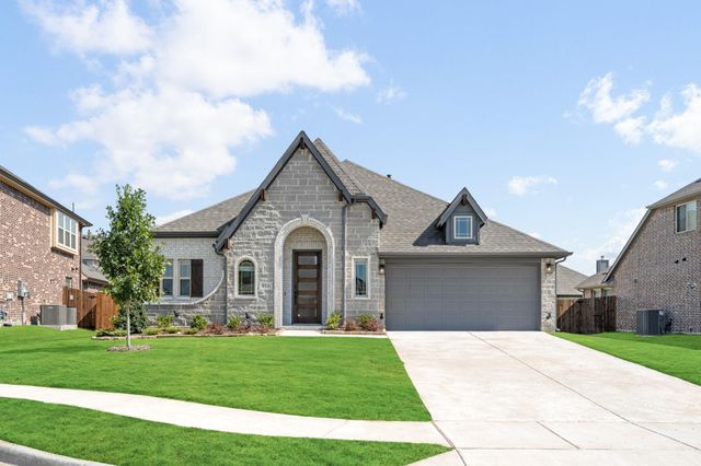 916 Greenleaf Ct — West Crossing