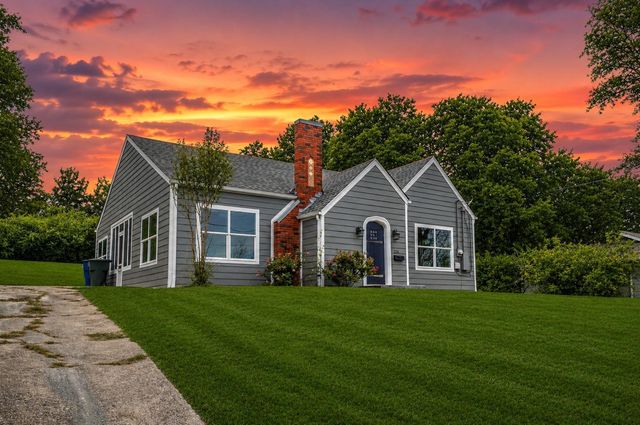 216 N Ricketts St — Shannon R E & M Add