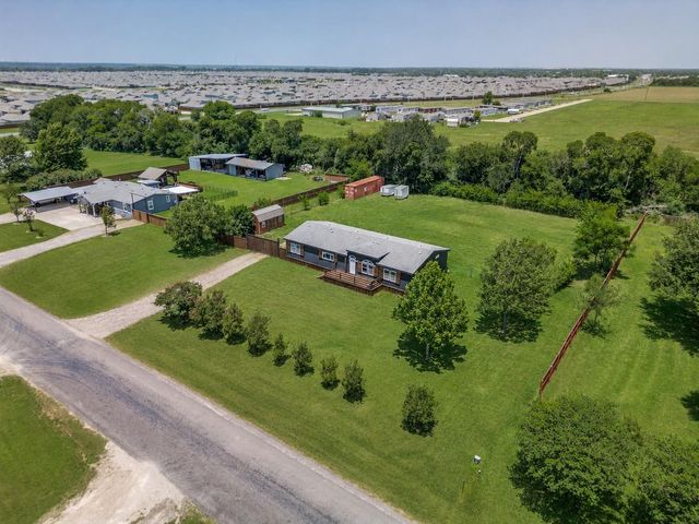 5715 Shady Hill Cir — Lake View Farm Add